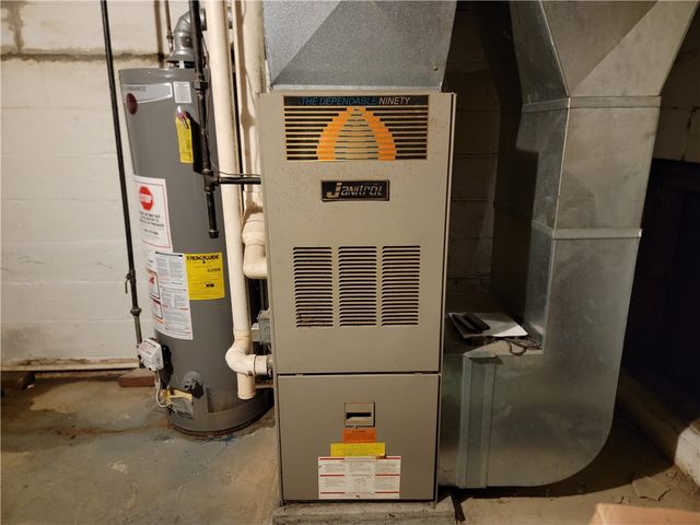 421 Hays Rd, Peters Twp, PA 15367