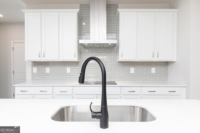 329 Cavalier Lane SE, Acworth, GA 30102