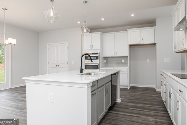 329 Cavalier Lane SE, Acworth, GA 30102