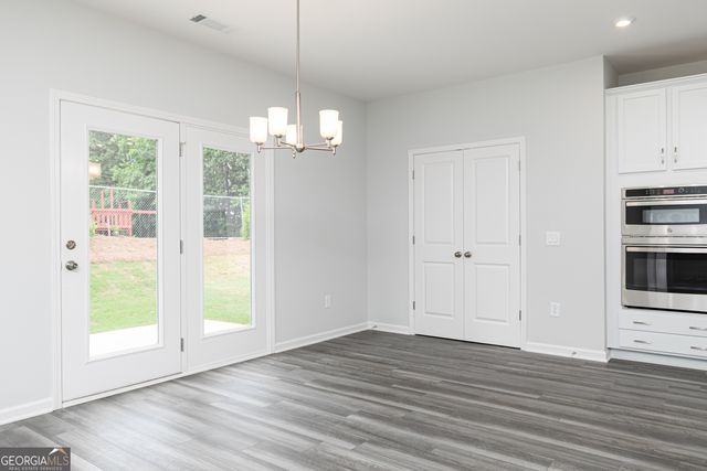 329 Cavalier Lane SE, Acworth, GA 30102