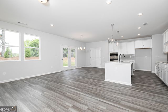 329 Cavalier Lane SE, Acworth, GA 30102