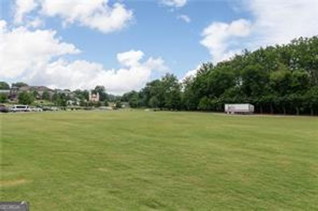 329 Cavalier Lane SE, Acworth, GA 30102