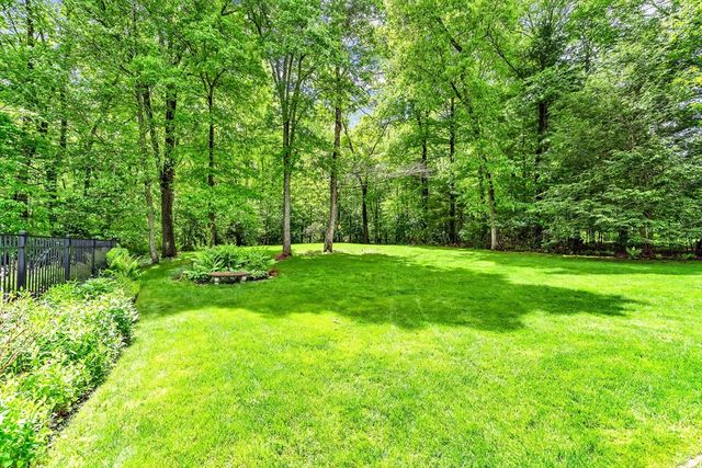 5 Hickory Road, Southborough, MA 01772