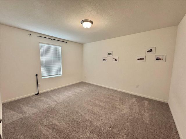 102 Gemsbok RD, Hutto, TX 78634