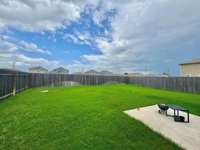 102 Gemsbok RD, Hutto, TX 78634