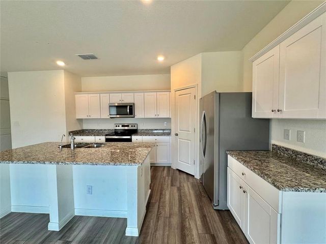 102 Gemsbok RD, Hutto, TX 78634