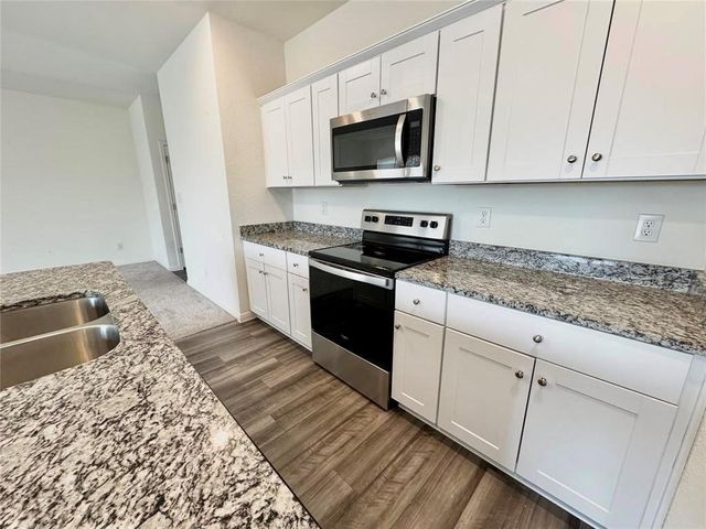 102 Gemsbok RD, Hutto, TX 78634