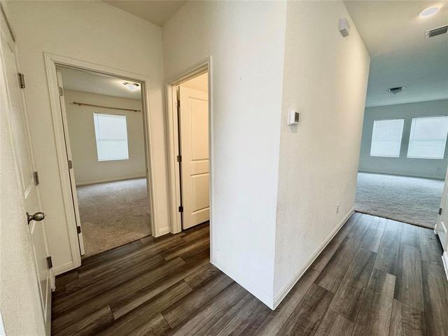 102 Gemsbok RD, Hutto, TX 78634