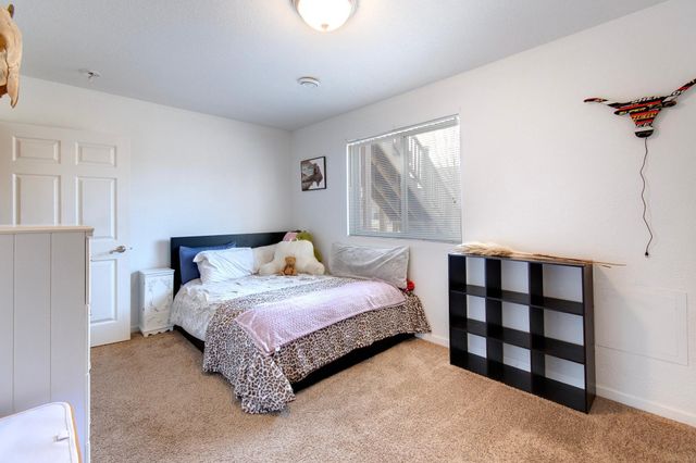 502 Springwheat Drive, Dundas, MN 55019