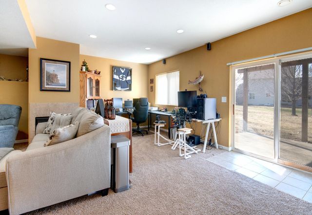 502 Springwheat Drive, Dundas, MN 55019