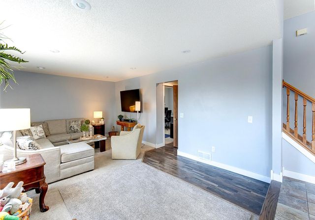 502 Springwheat Drive, Dundas, MN 55019