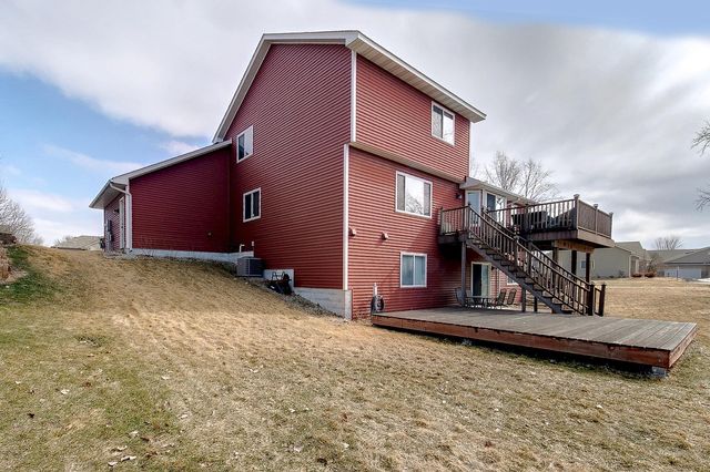 502 Springwheat Drive, Dundas, MN 55019