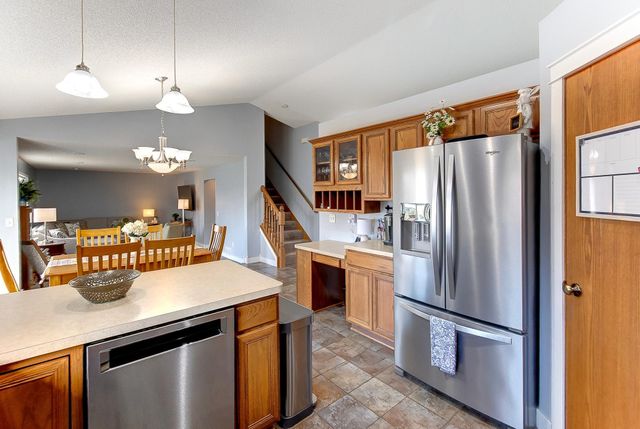 502 Springwheat Drive, Dundas, MN 55019