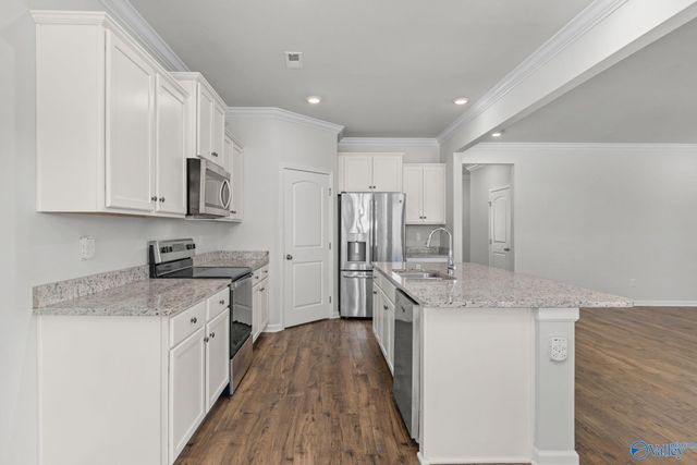 6608 Shearleaf Road NW, Huntsville, AL 35806