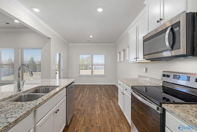 6608 Shearleaf Road NW, Huntsville, AL 35806