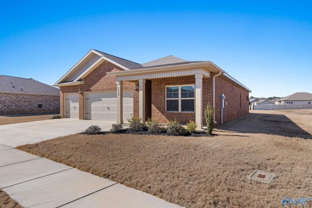 6608 Shearleaf Road NW, Huntsville, AL 35806