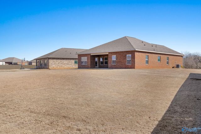 6608 Shearleaf Road NW, Huntsville, AL 35806