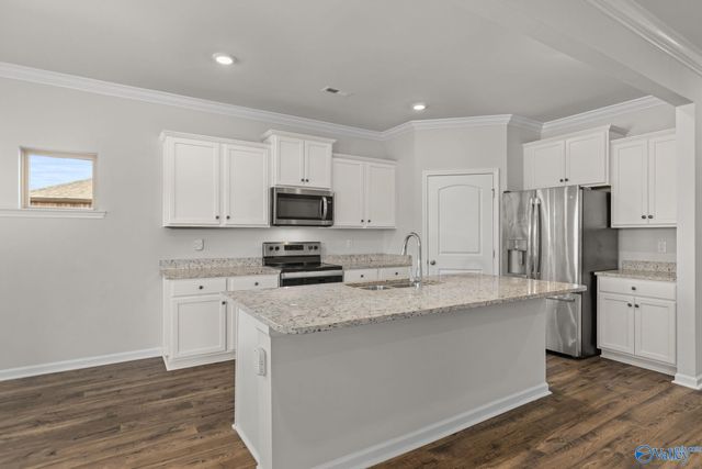 6608 Shearleaf Road NW, Huntsville, AL 35806