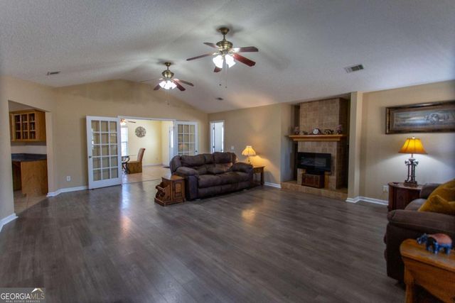 1351 Old Screven Road, Jesup, GA 31545