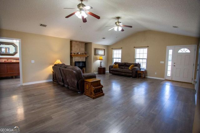 1351 Old Screven Road, Jesup, GA 31545