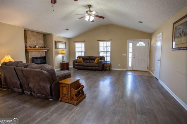 1351 Old Screven Road, Jesup, GA 31545