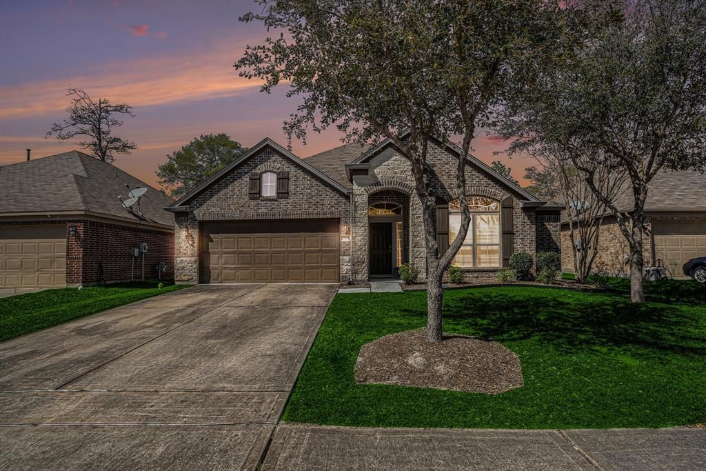 6843 Oaken Gate Way, Humble, TX 77338