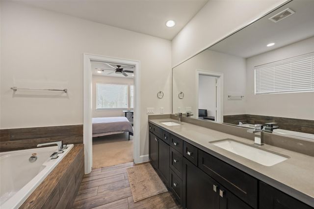 314 Eado Park Circle, Houston, TX 77020