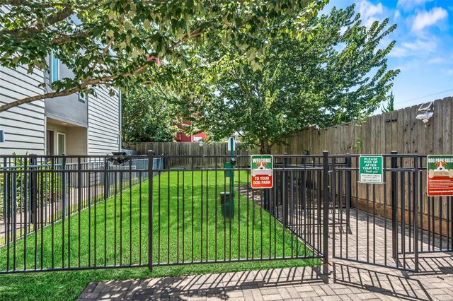 314 Eado Park Circle, Houston, TX 77020