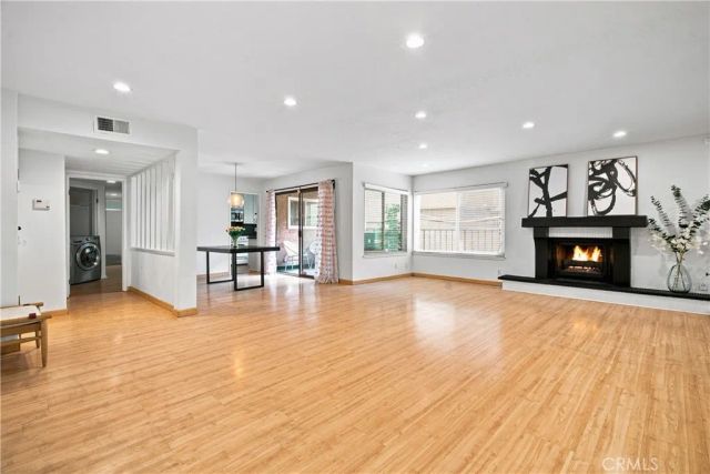 4675 Willis 105, Sherman Oaks, CA 91403