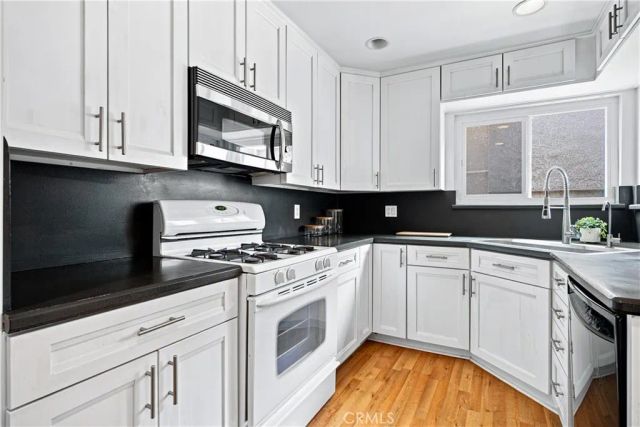4675 Willis 105, Sherman Oaks, CA 91403