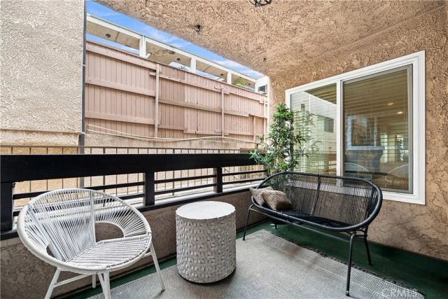 4675 Willis 105, Sherman Oaks, CA 91403
