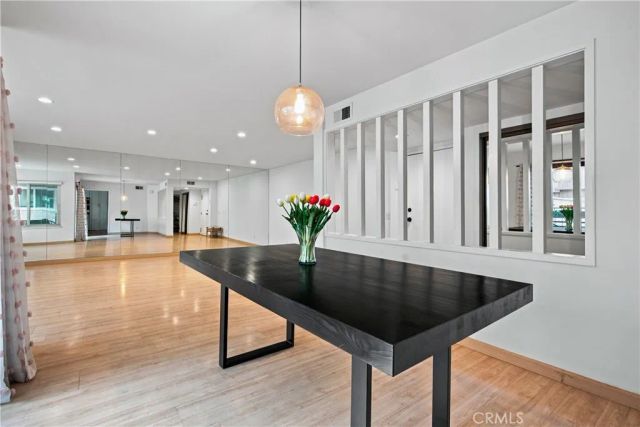 4675 Willis 105, Sherman Oaks, CA 91403