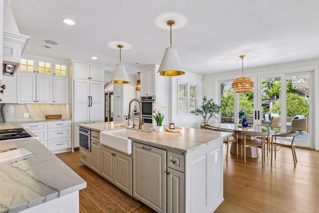 2442 Lafayette Road, Wayzata, MN 55391