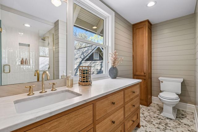 2442 Lafayette Road, Wayzata, MN 55391