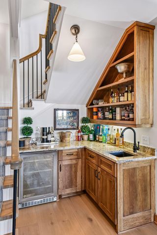 2442 Lafayette Road, Wayzata, MN 55391