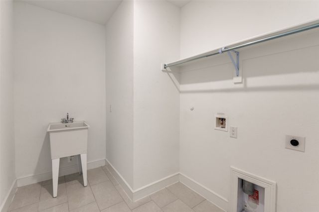 8813 Creekhollow Court, Mckinney, TX 75071