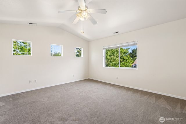 7625 Rushmore Way NE, Lacey, WA 98516