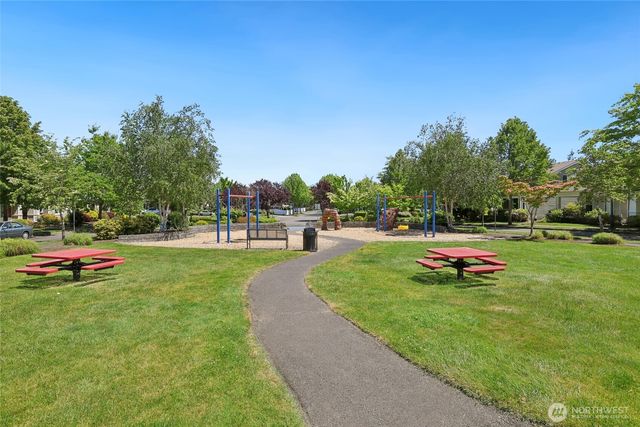 7625 Rushmore Way NE, Lacey, WA 98516
