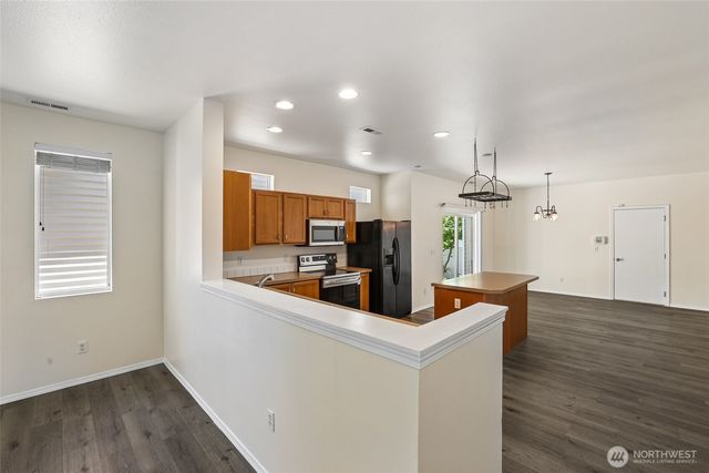 7625 Rushmore Way NE, Lacey, WA 98516
