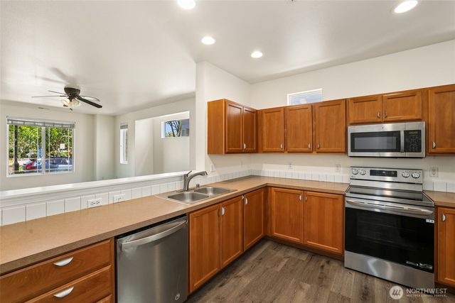 7625 Rushmore Way NE, Lacey, WA 98516