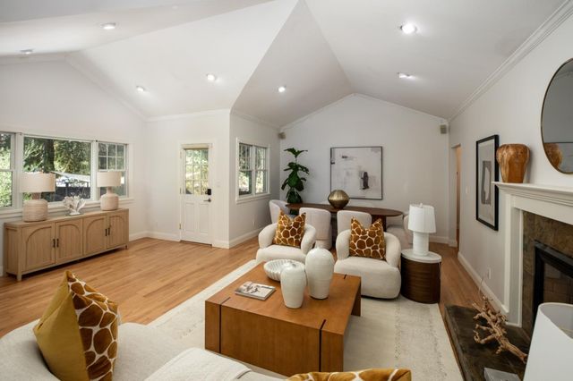 660 Palo Alto Avenue, Palo Alto, CA 94301