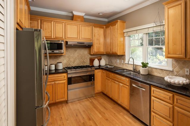 660 Palo Alto Avenue, Palo Alto, CA 94301
