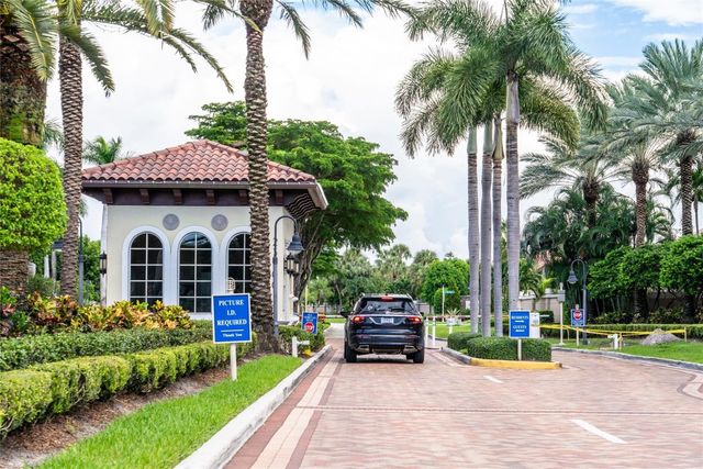6606 Villa Sonrisa Drive 910, Boca Raton, FL 33433