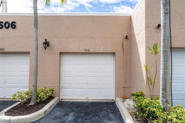 6606 Villa Sonrisa Drive 910, Boca Raton, FL 33433
