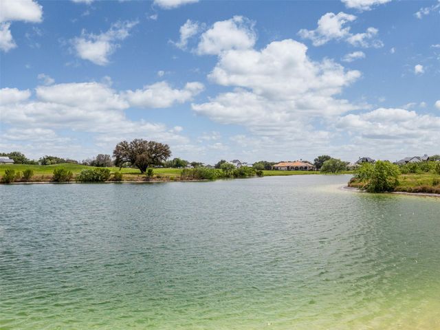 9048 Sandia LOOP, Kingsland, TX 78639