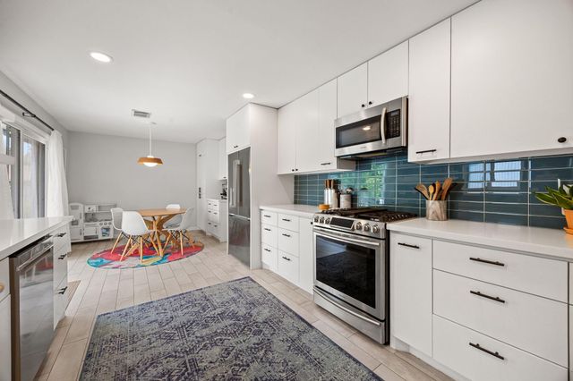 5142 W Bellfort Avenue, Houston, TX 77035