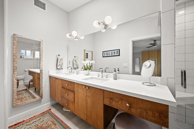 5142 W Bellfort Avenue, Houston, TX 77035