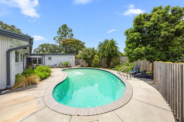 5142 W Bellfort Avenue, Houston, TX 77035