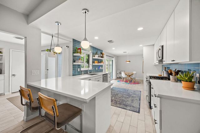 5142 W Bellfort Avenue, Houston, TX 77035