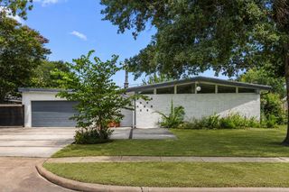5142 W Bellfort Avenue, Houston, TX 77035